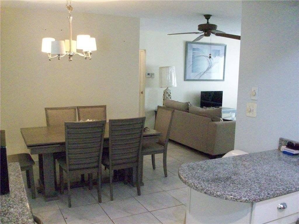 5039 Nw 42nd St - Photo 6 of 36