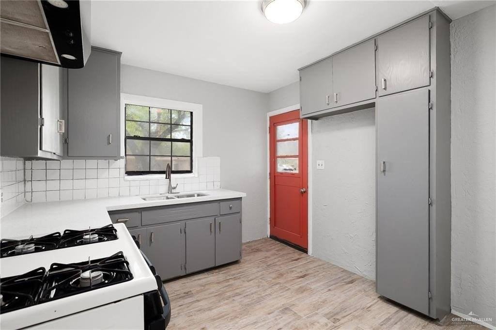 1808 N Cummings Ave - Photo 4 of 14