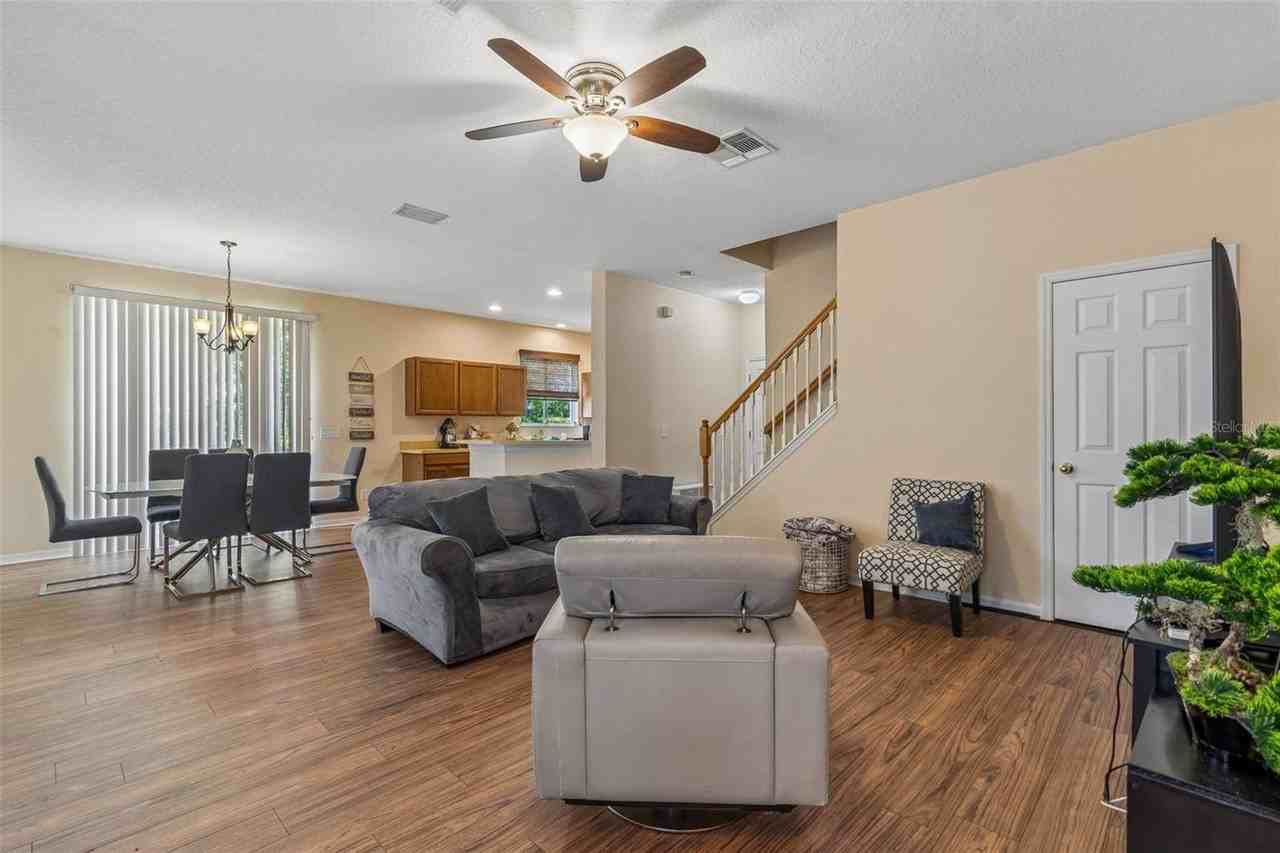 2401 Silvermoss Dr - Photo 6 of 50