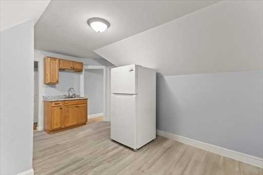 58 Calmar St #3 - Photo 2 of 12
