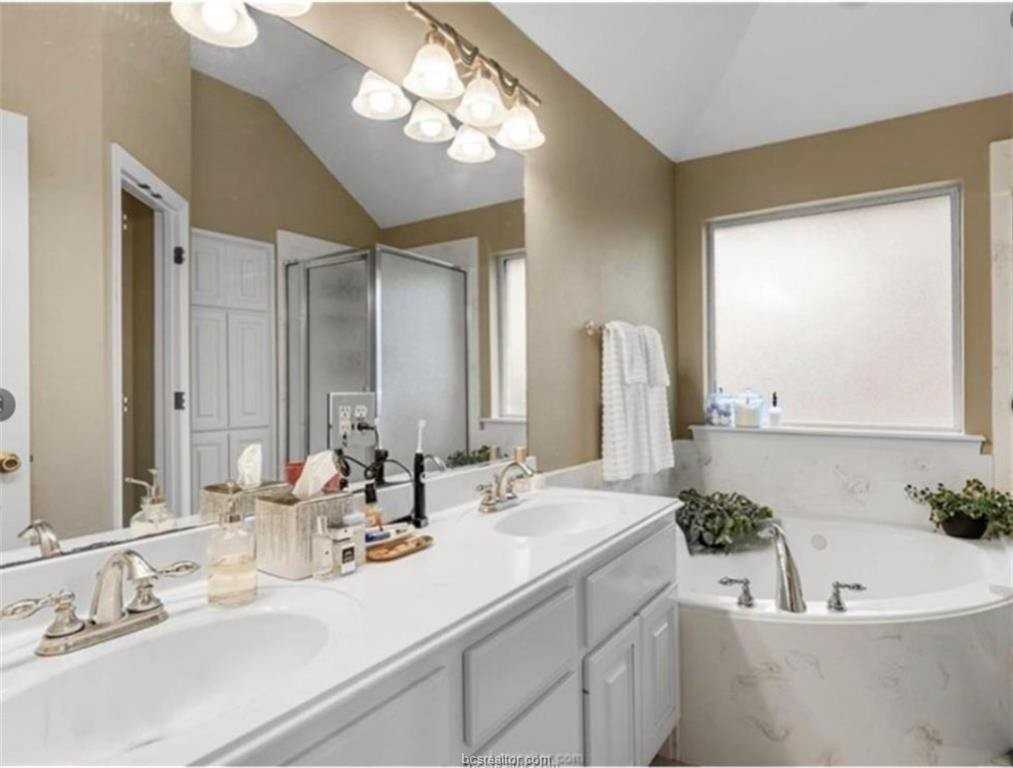 3818 Dresden Ln - Photo 6 of 13
