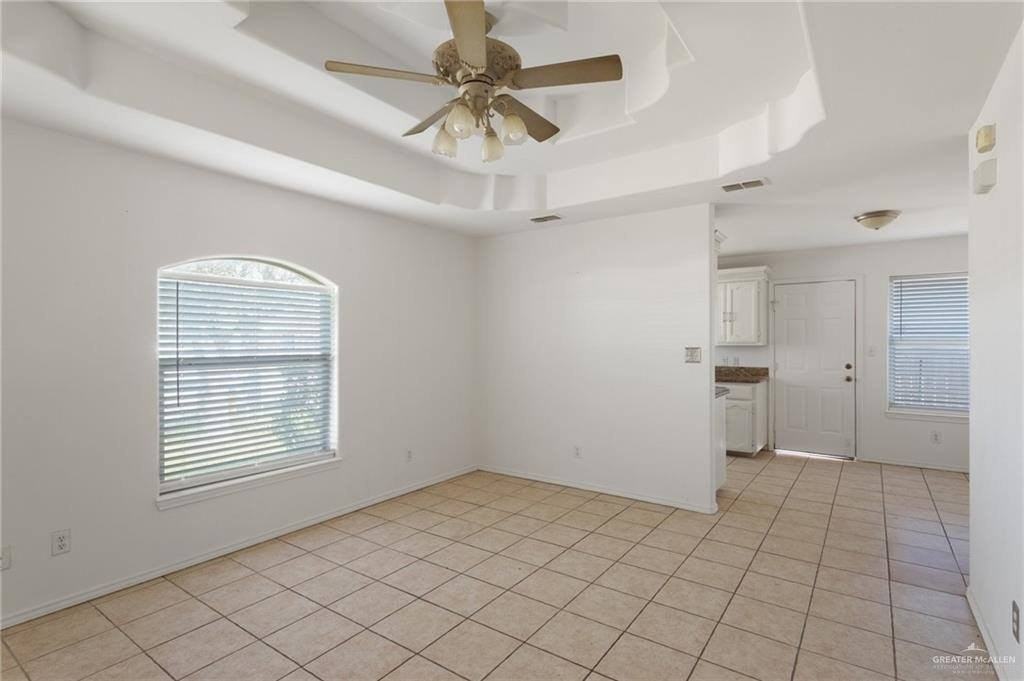 705 W Bronze Dr #2 - Photo 3 of 10