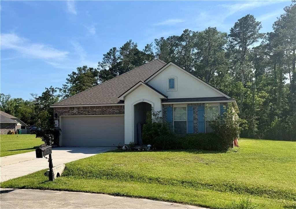18158 Logan Ct