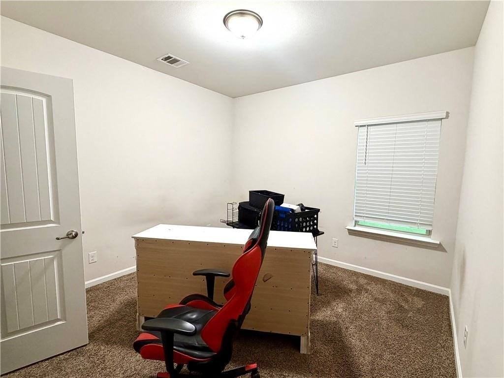 18158 Logan Ct - Photo 5 of 10