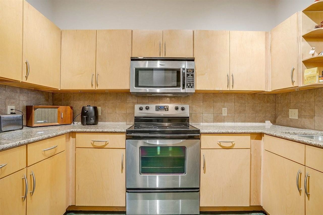 201 W Lancaster Ave #208 - Photo 5 of 22