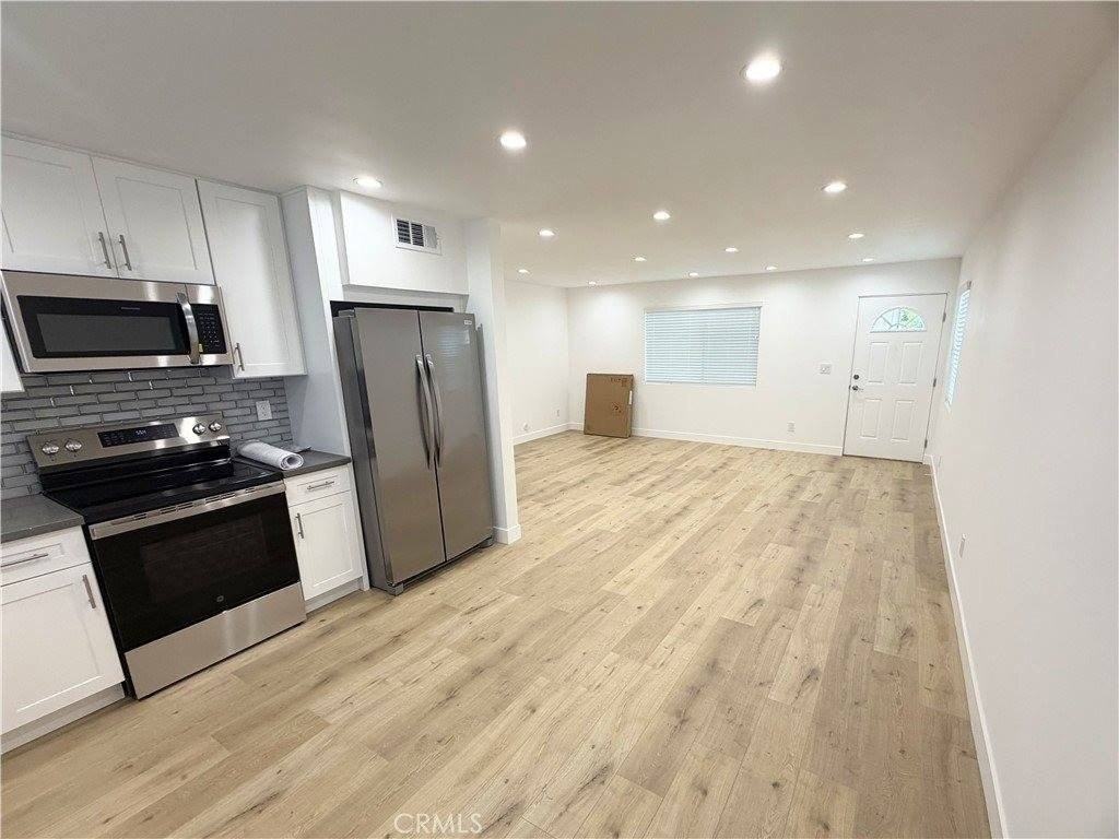 6709 Denny Ave #1-2 - Photo 5 of 14
