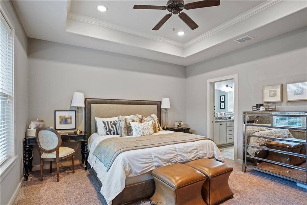 2711 Talsworth Dr - Photo 4 of 21