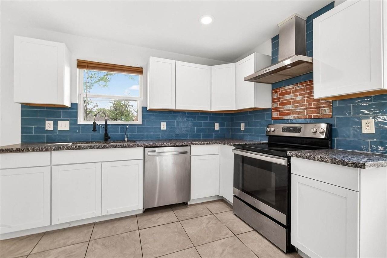 29311 Raestone St - Photo 2 of 36
