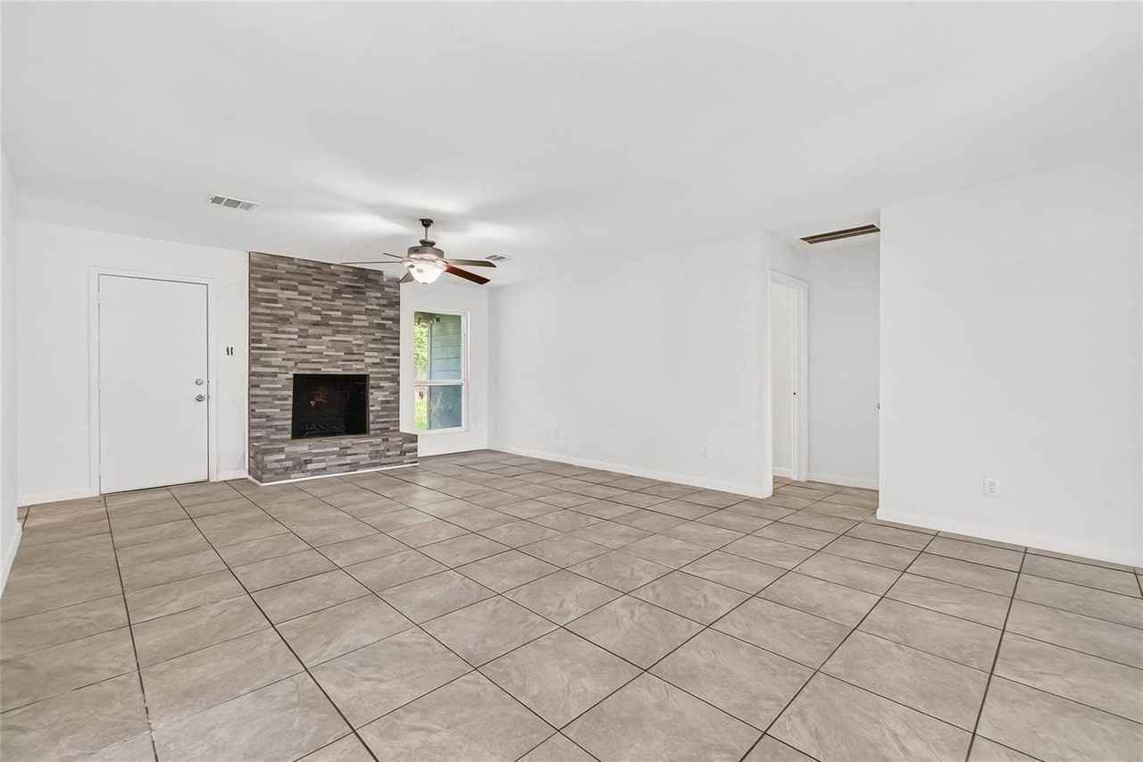 29311 Raestone St - Photo 5 of 36