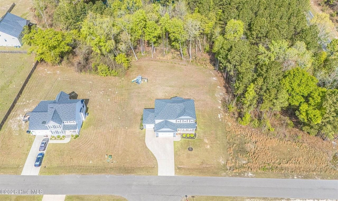 104 Sierra Dr - Photo 2 of 35
