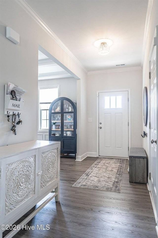 104 Sierra Dr - Photo 4 of 35