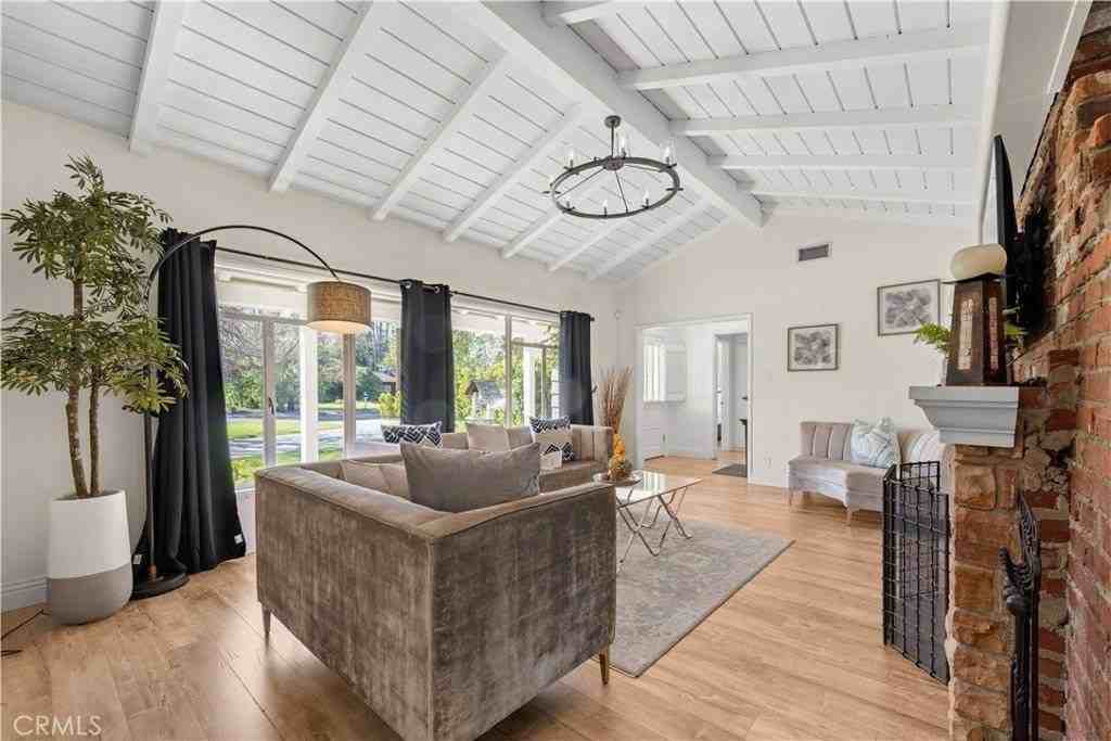 5932 Lubao Ave - Photo 5 of 34