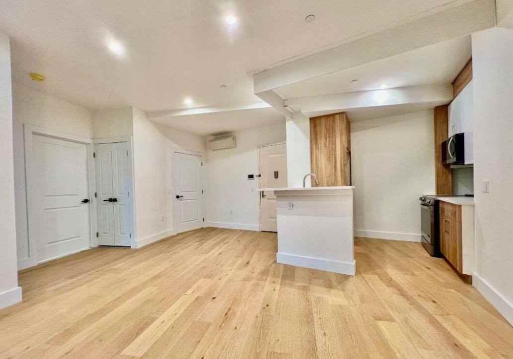 3865 Amboy Rd - Photo 5 of 7