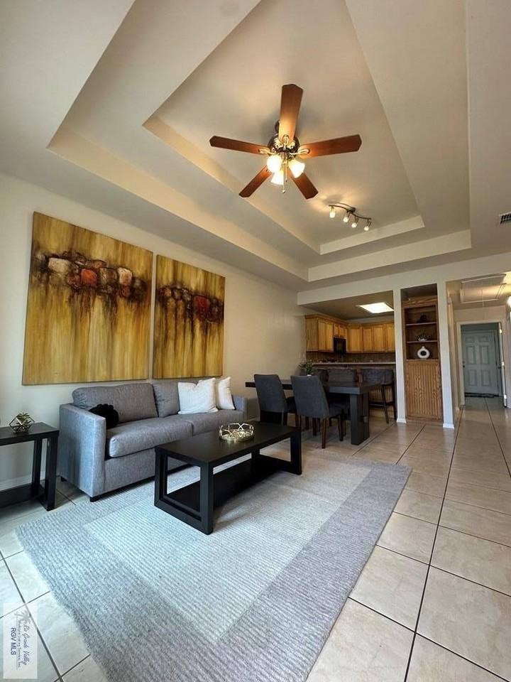 2000 Westminster Cir #2048 - Photo 2 of 12
