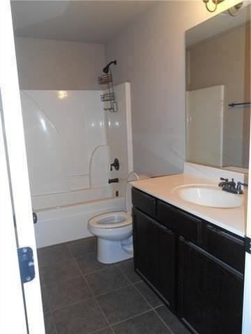 28488 Apple Blossom Ln - Photo 3 of 8