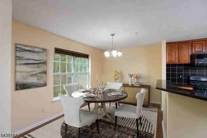 106 Wallace Ct - Photo 5 of 16