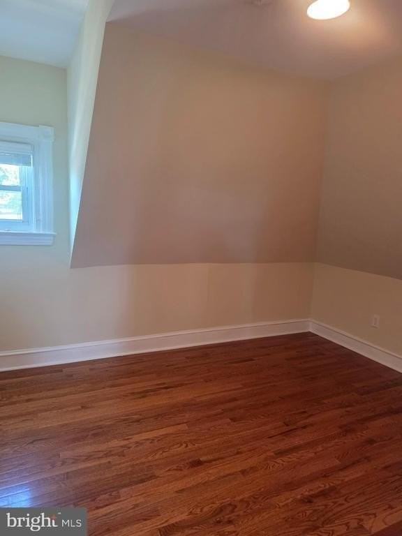 233 Garfield Ave #5 - Photo 6 of 9