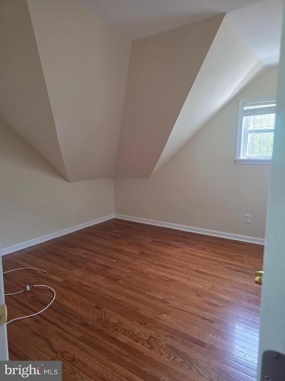 233 Garfield Ave #5 - Photo 7 of 9