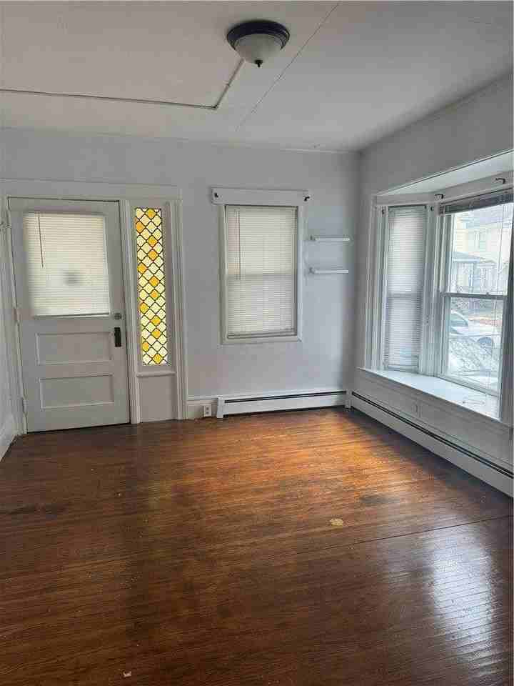 57 Ellison St - Photo 7 of 16