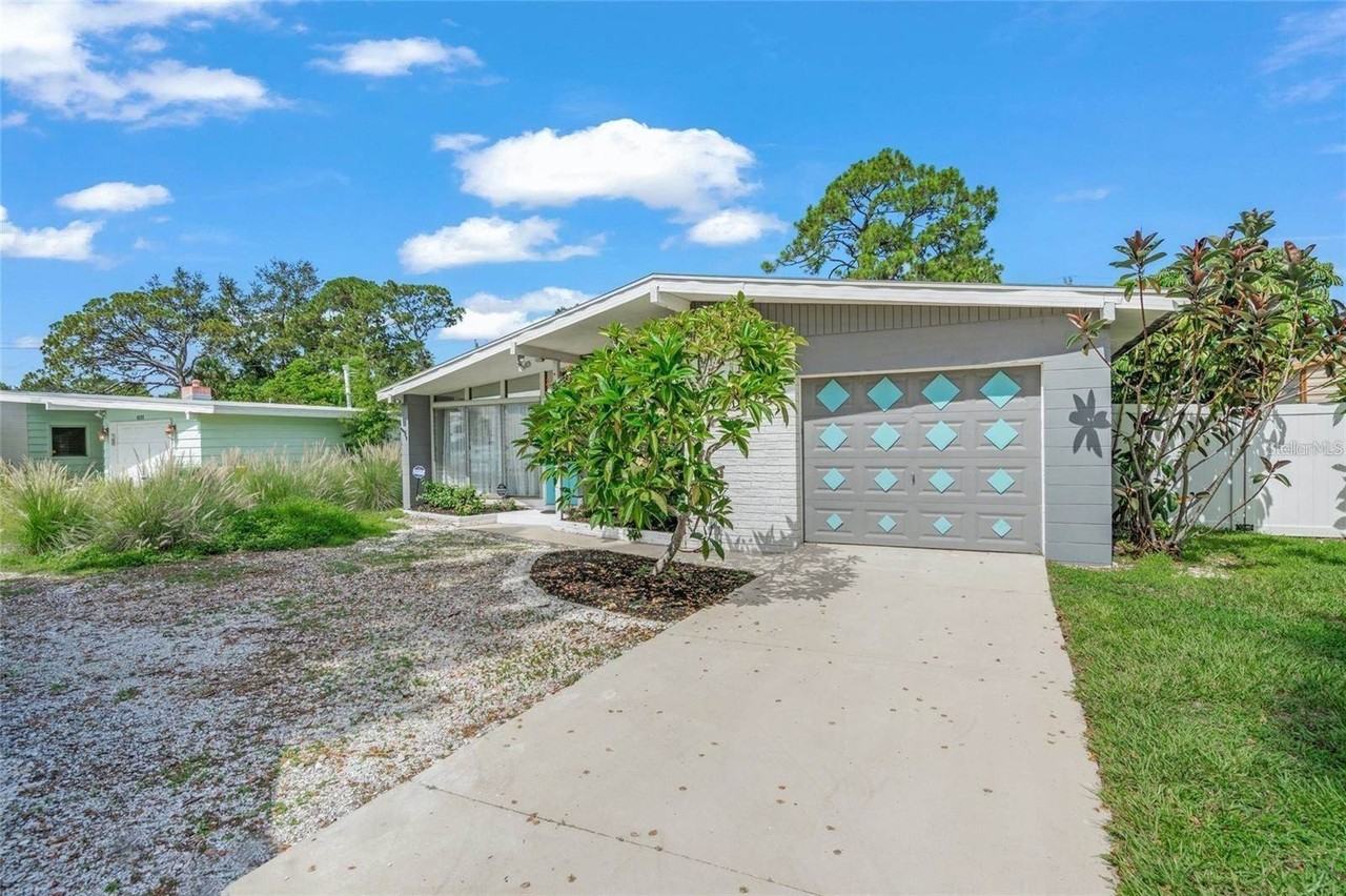 4801 Sarasota Ave - Photo 2 of 34