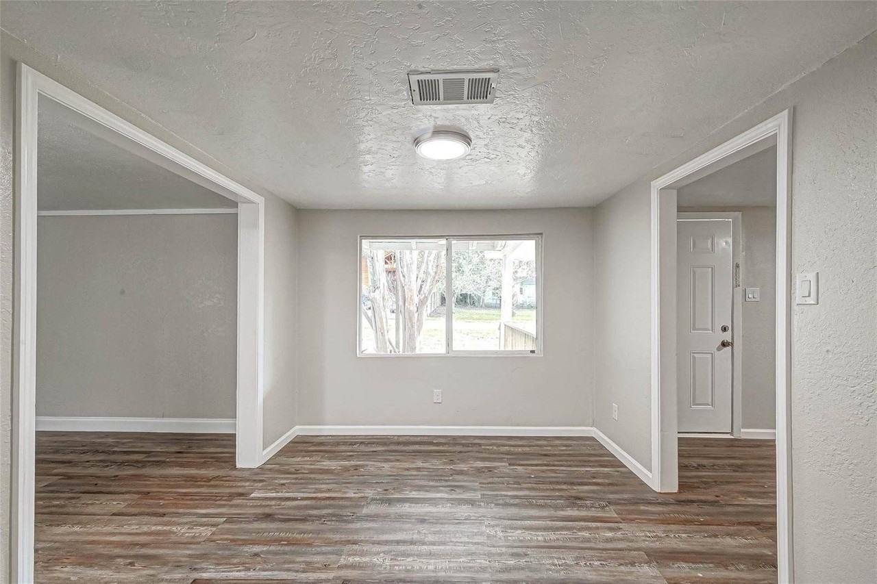 10694 Pine St - Photo 7 of 18