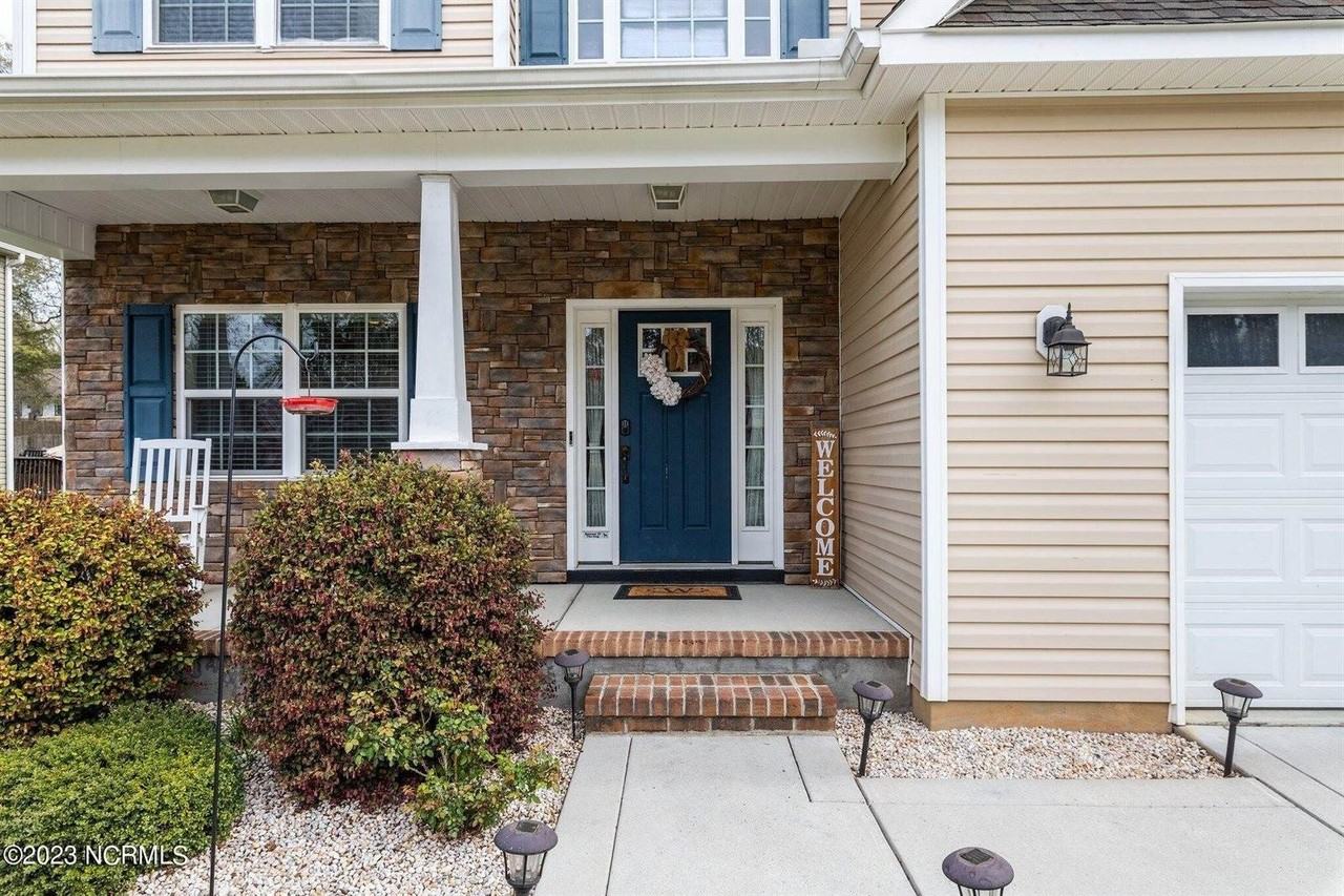 160 Argyll Ave - Photo 4 of 36