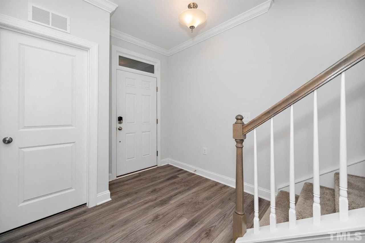 121 Masden Rd - Photo 2 of 27