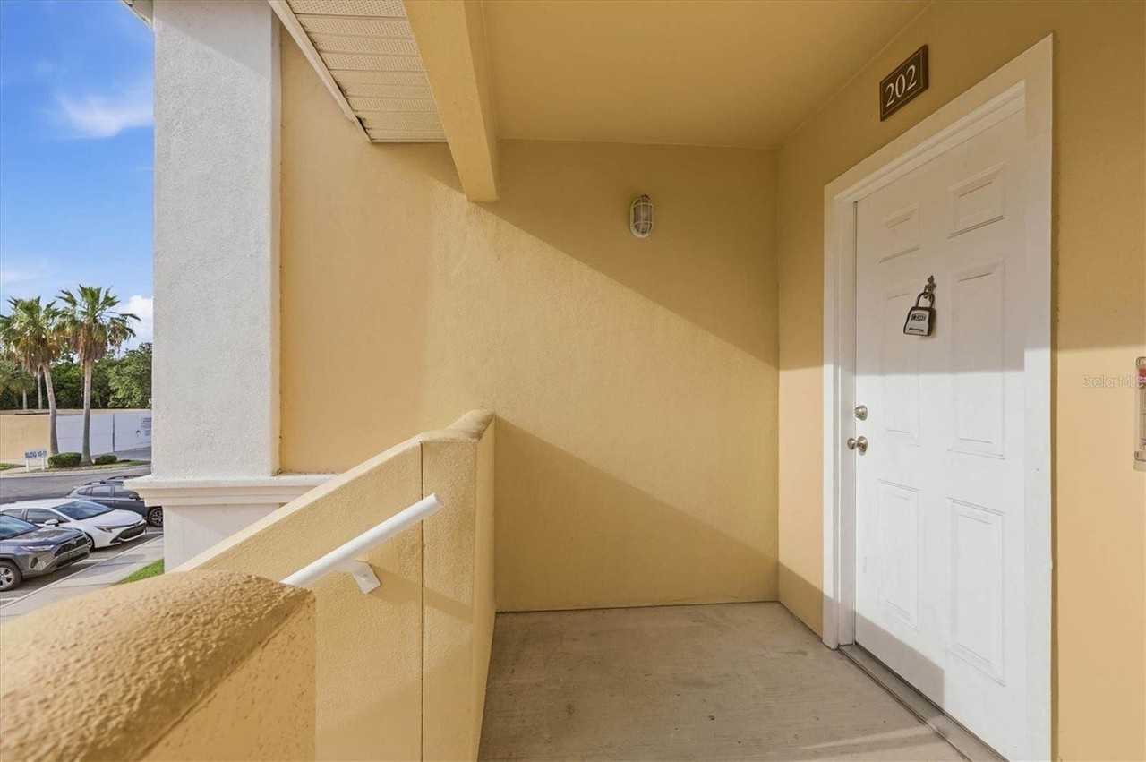 1015 Villagio Cir #202 - Photo 3 of 14