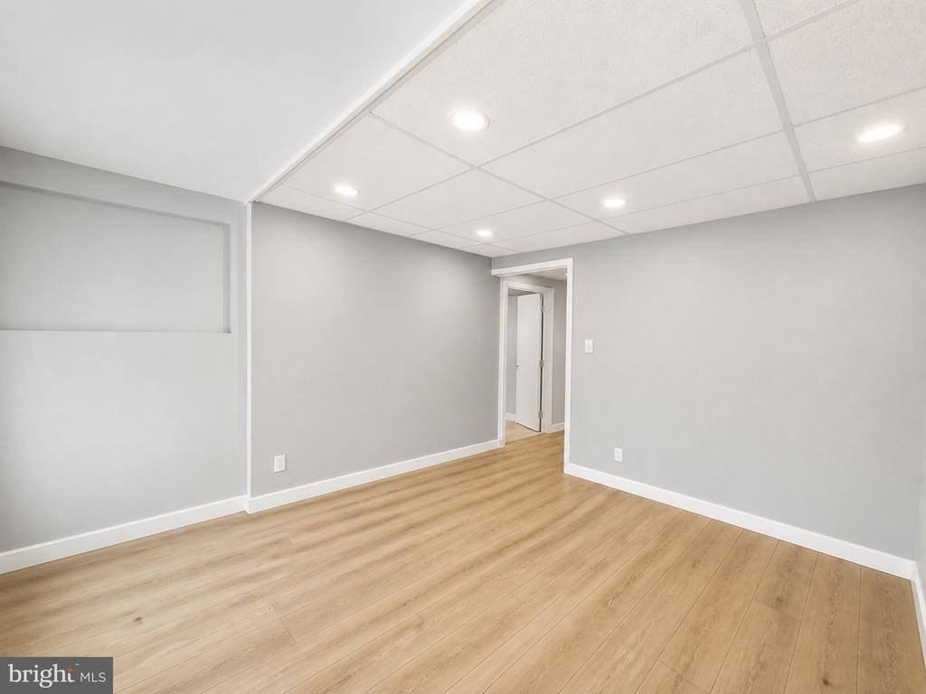 4601 Strauss Ave #4 - Photo 4 of 5