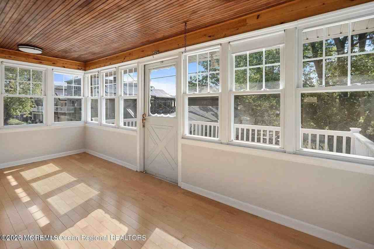 9 Gravelly Point Rd #4 - Photo 2 of 15