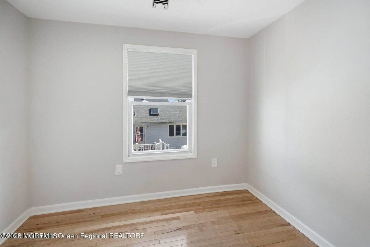 9 Gravelly Point Rd #4 - Photo 5 of 15