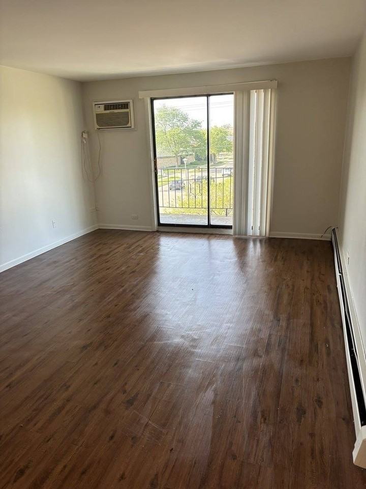200 Madison St #1H - Photo 6 of 13
