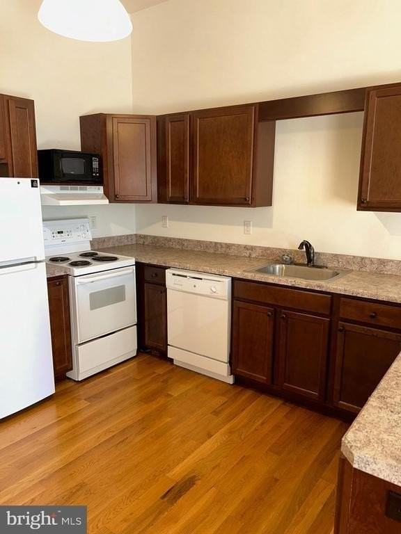 302 N Cameron St #203 - Photo 2 of 10