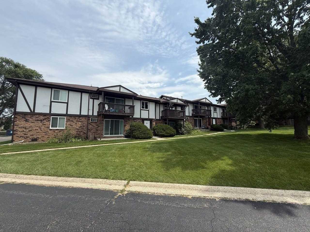 1032 Shagbark Rd #2H - Photo 6 of 6