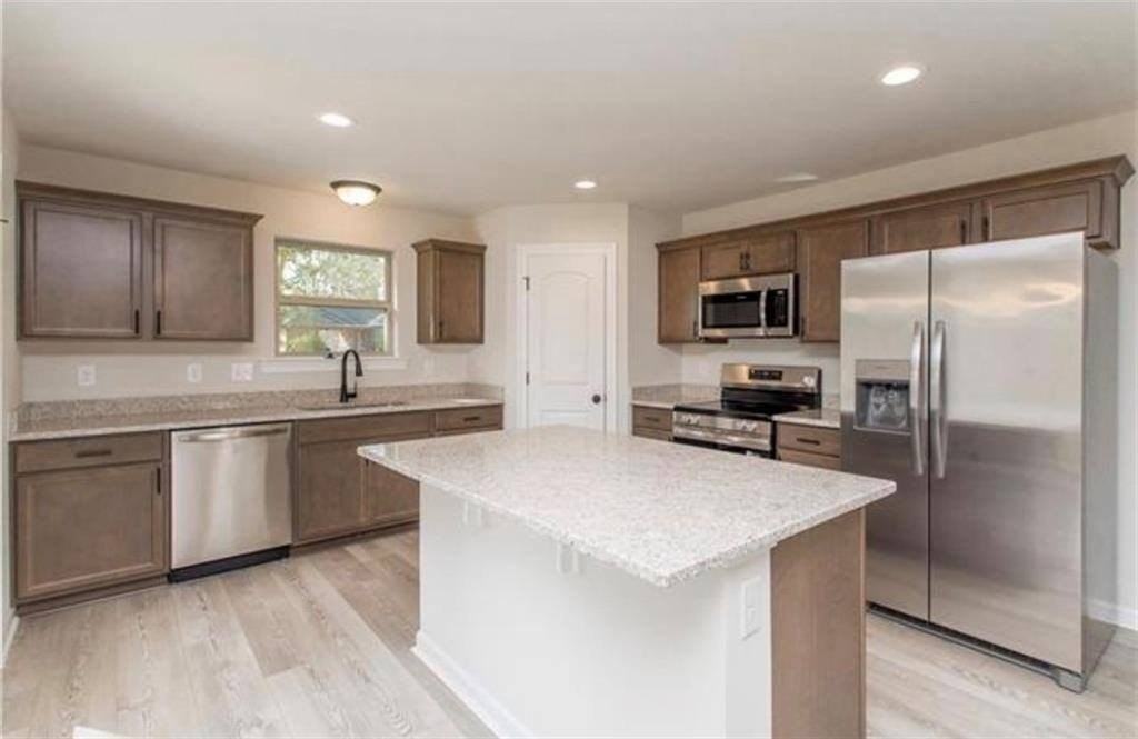 24128 John Mckigney Rd - Photo 4 of 10