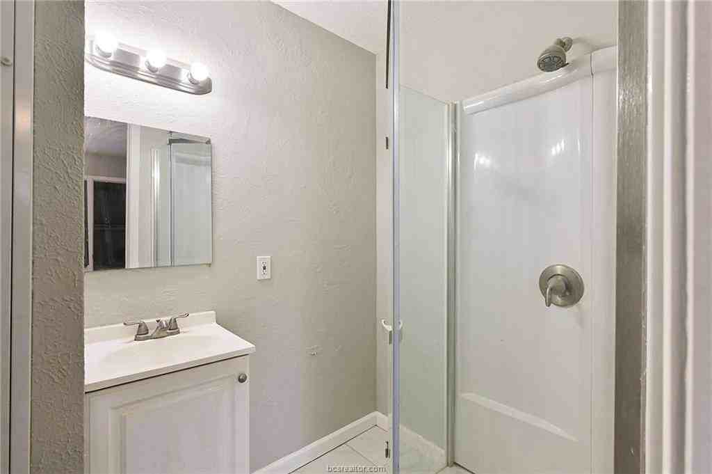 1212 Holik Dr #C - Photo 5 of 10