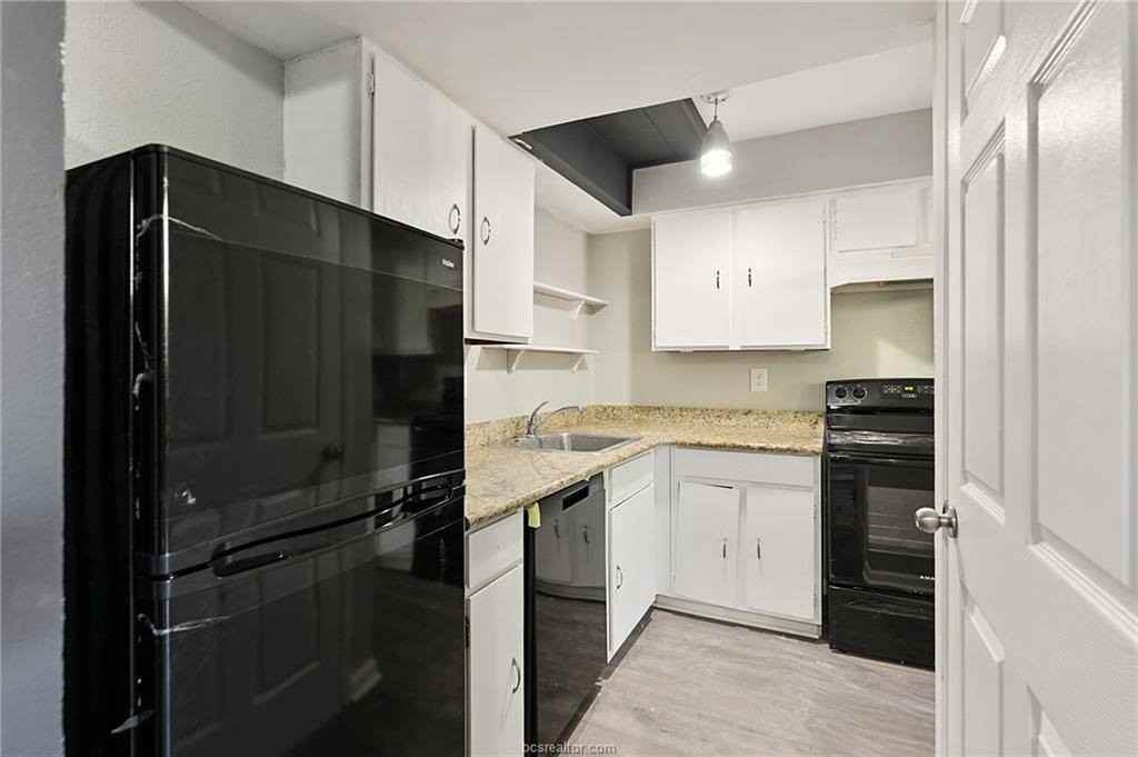 1212 Holik Dr #C - Photo 7 of 10