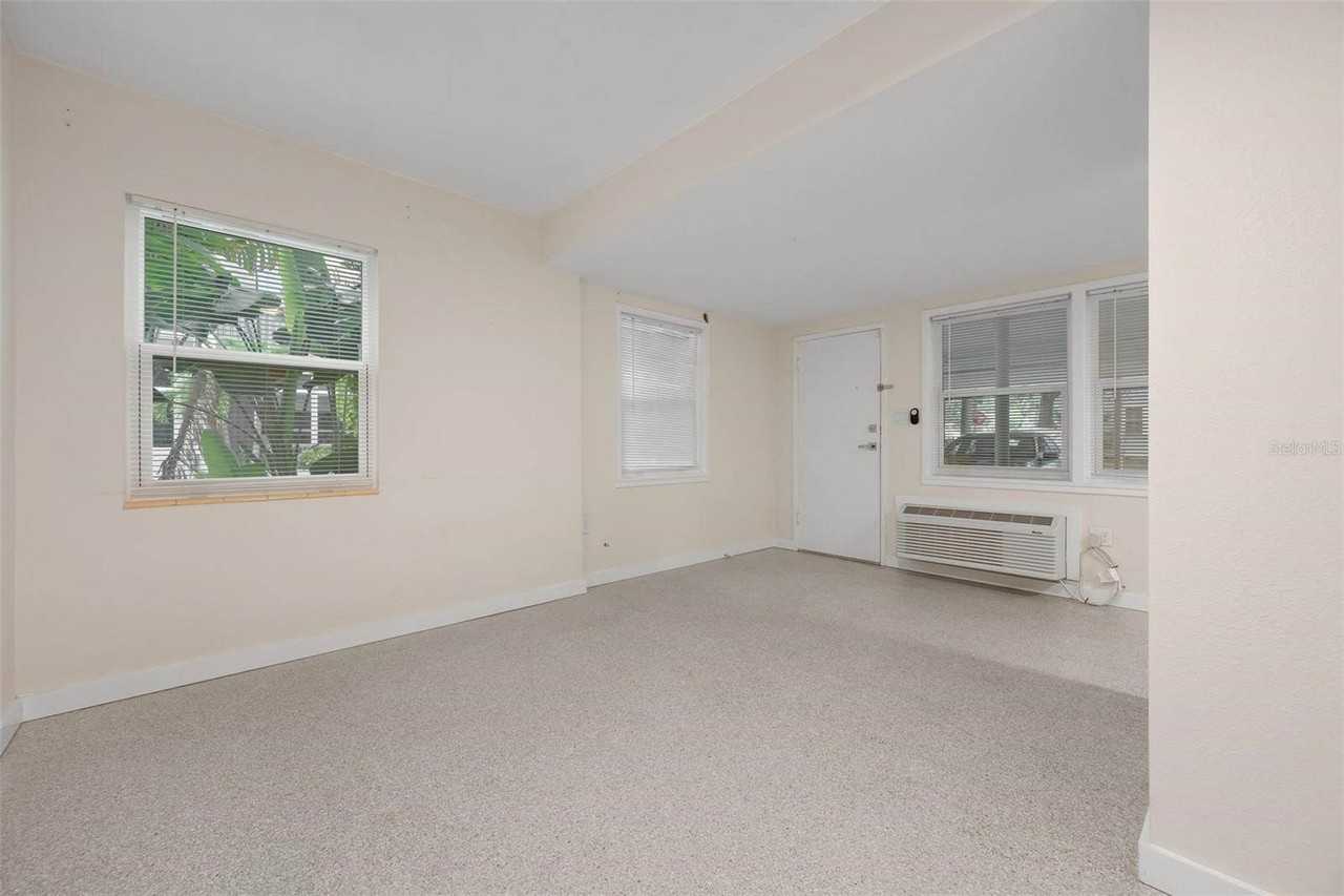 308 Ohio Pl #1 - Photo 6 of 21