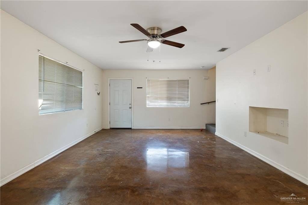 512 S 9th St #A - Photo 3 of 9