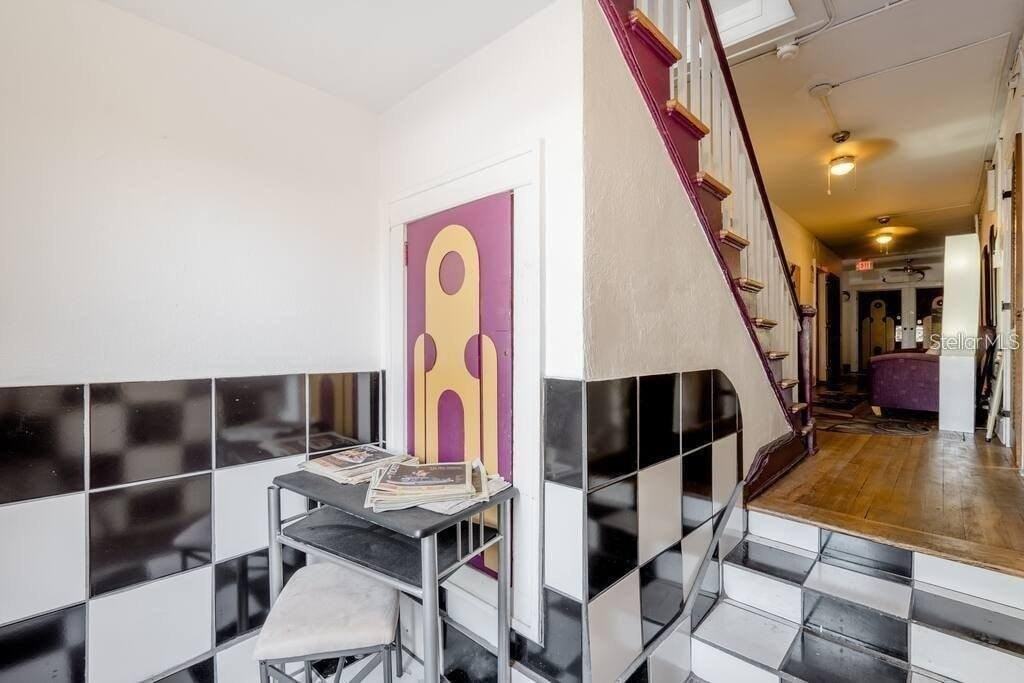 118 Indian Pl #15 - Photo 3 of 18