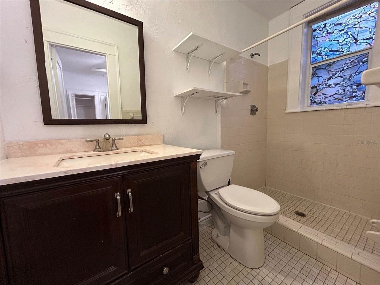 1727 Ringling Blvd - Photo 5 of 6