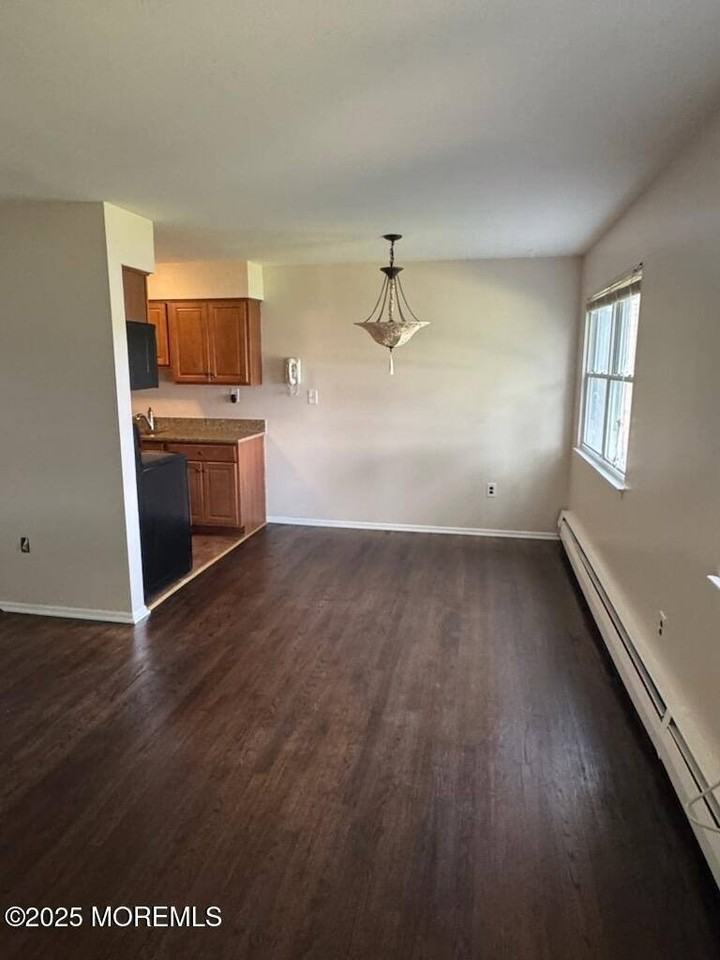 94 Stonehurst Blvd #B - Photo 3 of 13