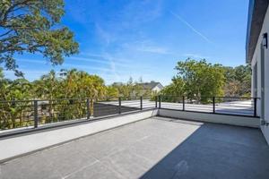featured image of 2475 Bay St