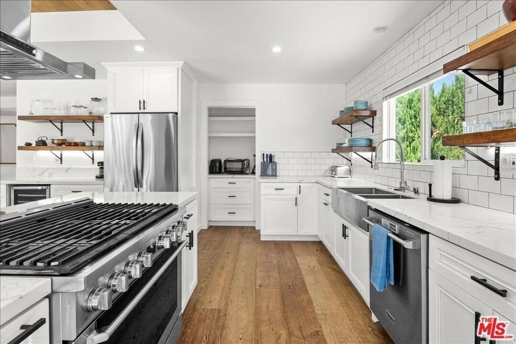 6212 Tunney Ave - Photo 4 of 20