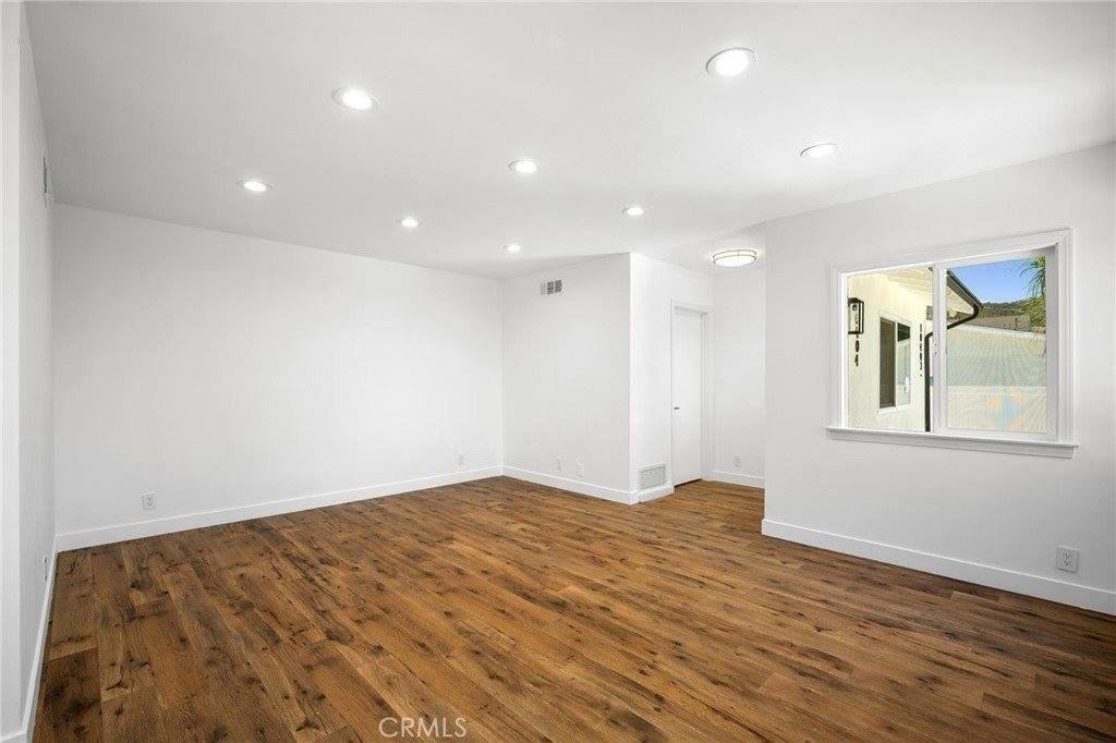 10404 Leolang Ave - Photo 6 of 29
