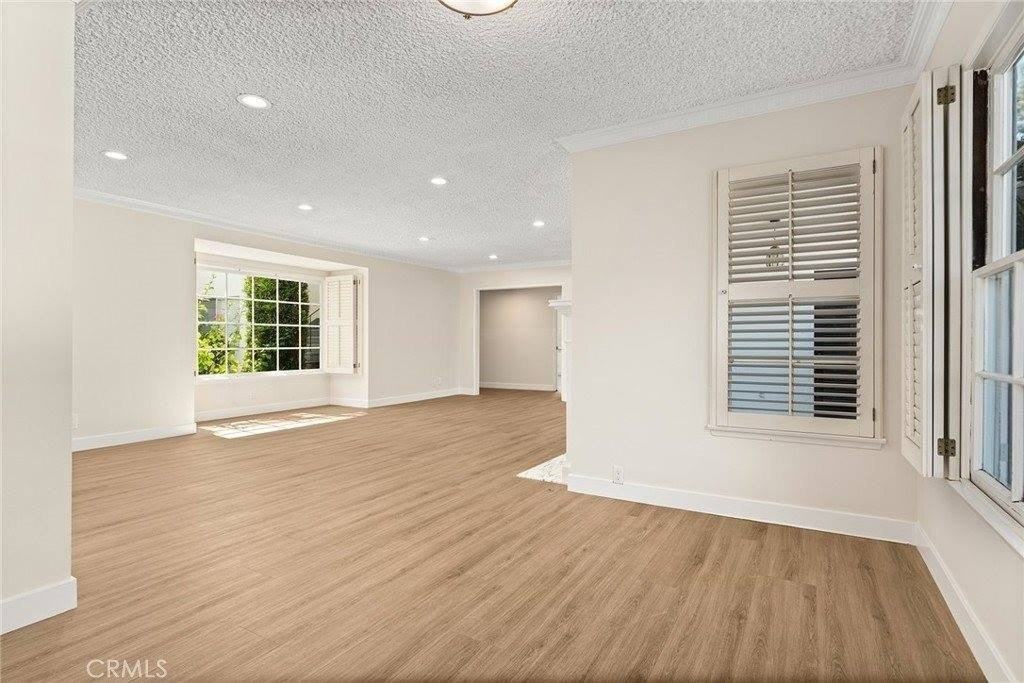 681 S Orange Grove Blvd - Photo 3 of 15