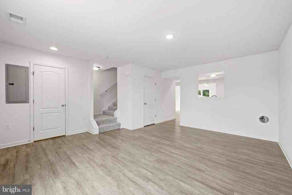 658 Thumper Dr - Photo 6 of 42