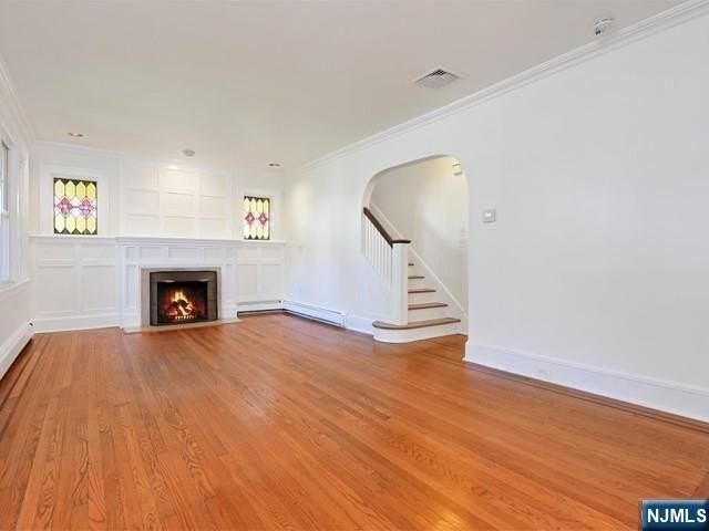 8 Laurel Ave - Photo 2 of 25