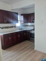 featured image of 354 E 24th St #1R