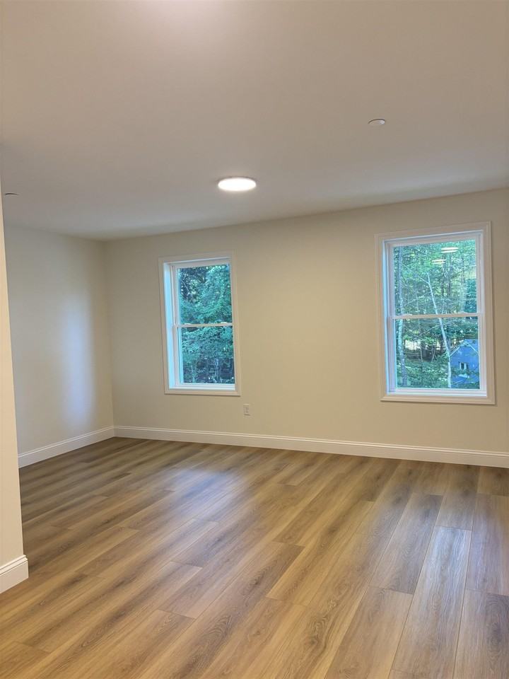 15 Lucy Ln - Photo 3 of 18